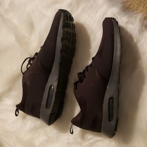 Nike Air Eggplant Men Size 12